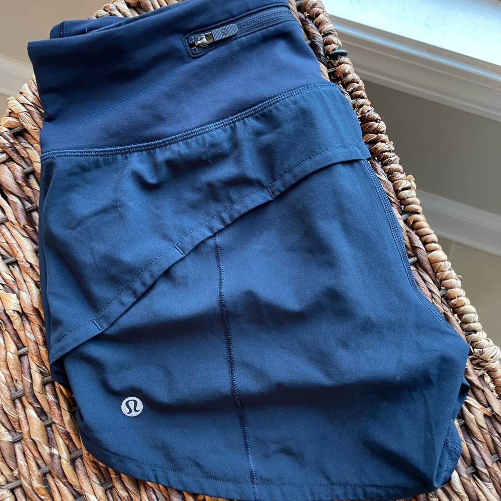 Never worn lululemon shorts